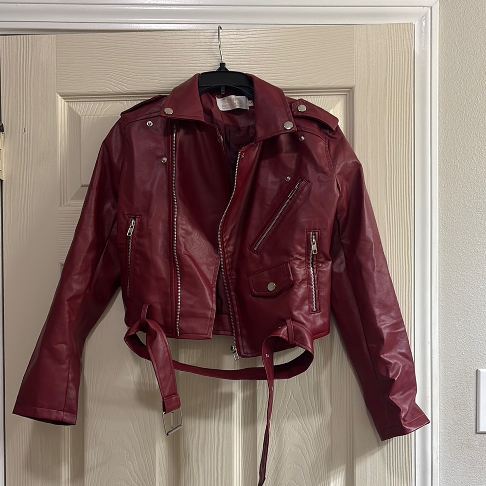 Elegant Burgundy Jacket for Women